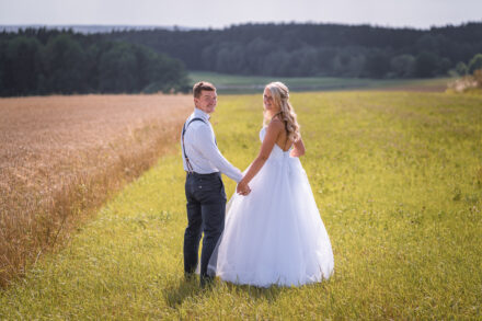 Svatební příběh Denči a Jardy v Rakové - Svatební fotograf Radek Vandra